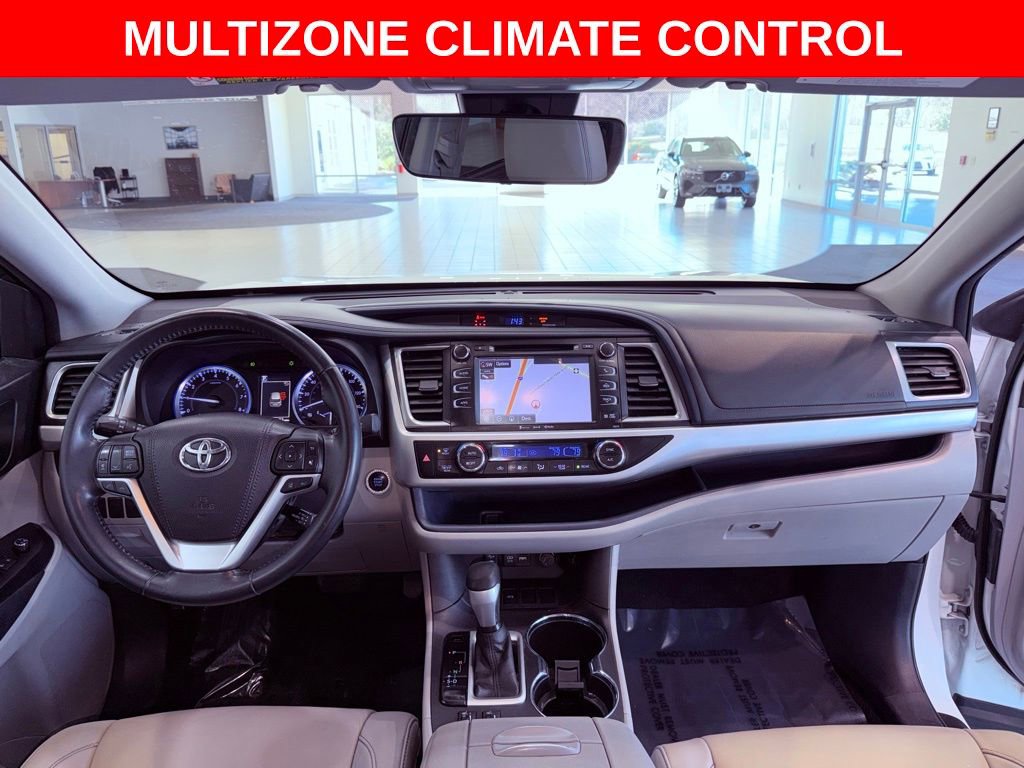 Used 2018 Toyota Highlander XLE image 14