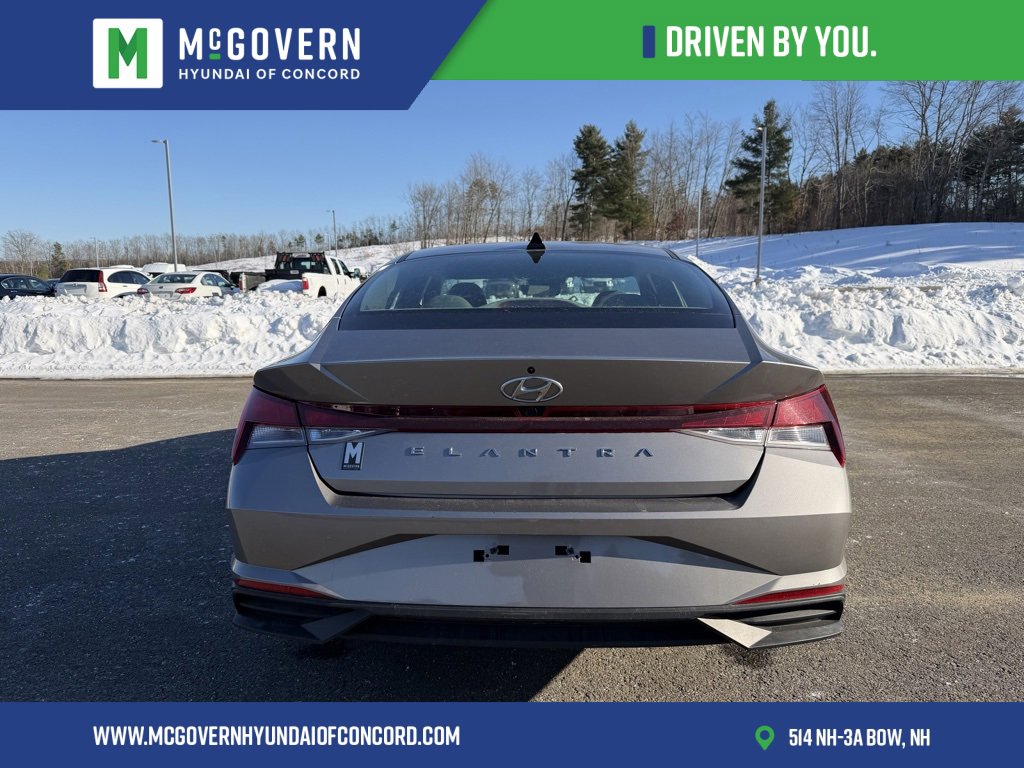 Used 2023 Hyundai Elantra SEL w/ Convenience Package image 23