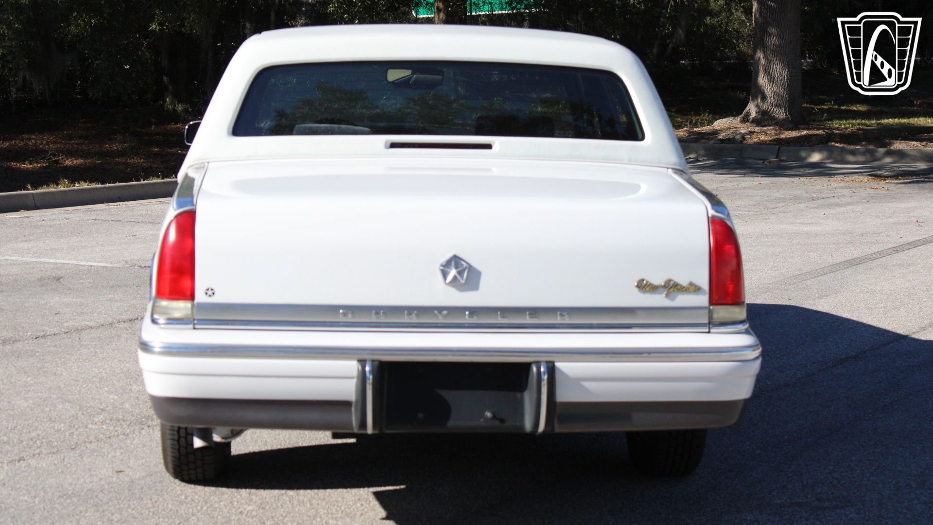 Used 1993 Chrysler New Yorker Fifth Avenue FWD image 21