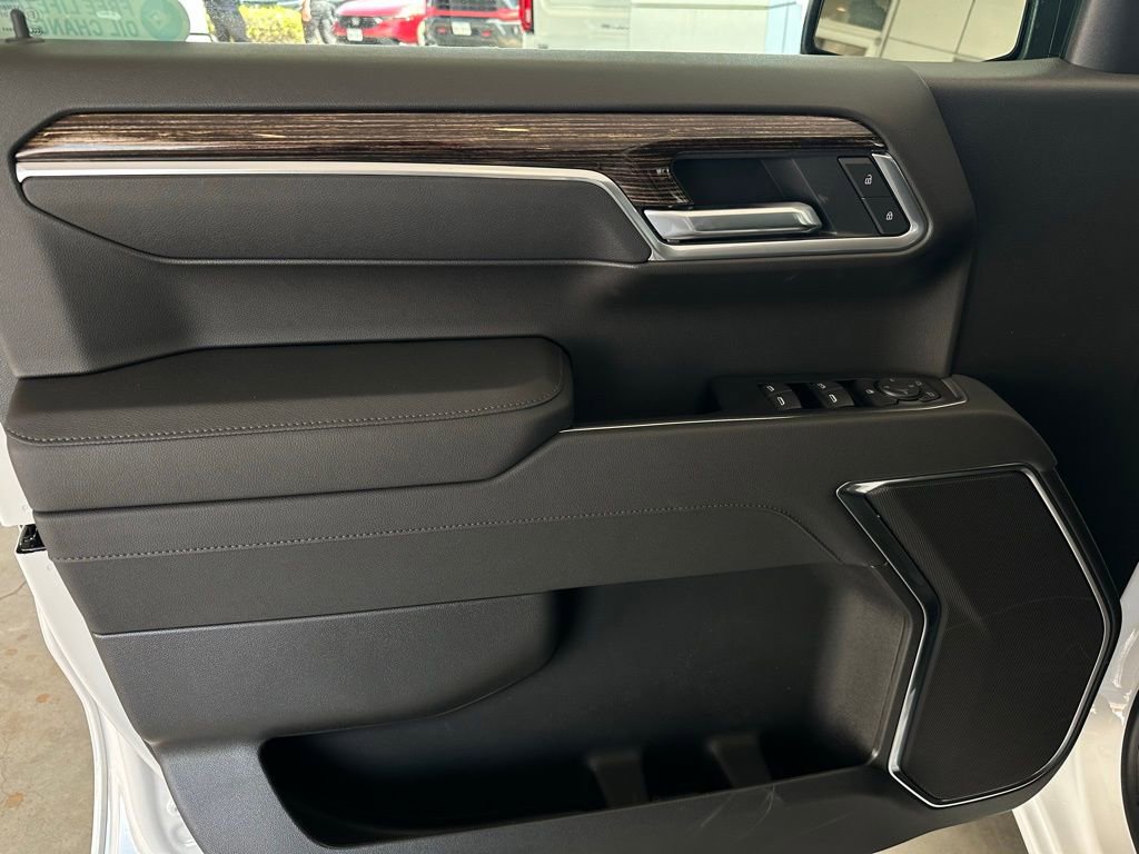 New 2026 GMC Sierra 1500 SLE image 10