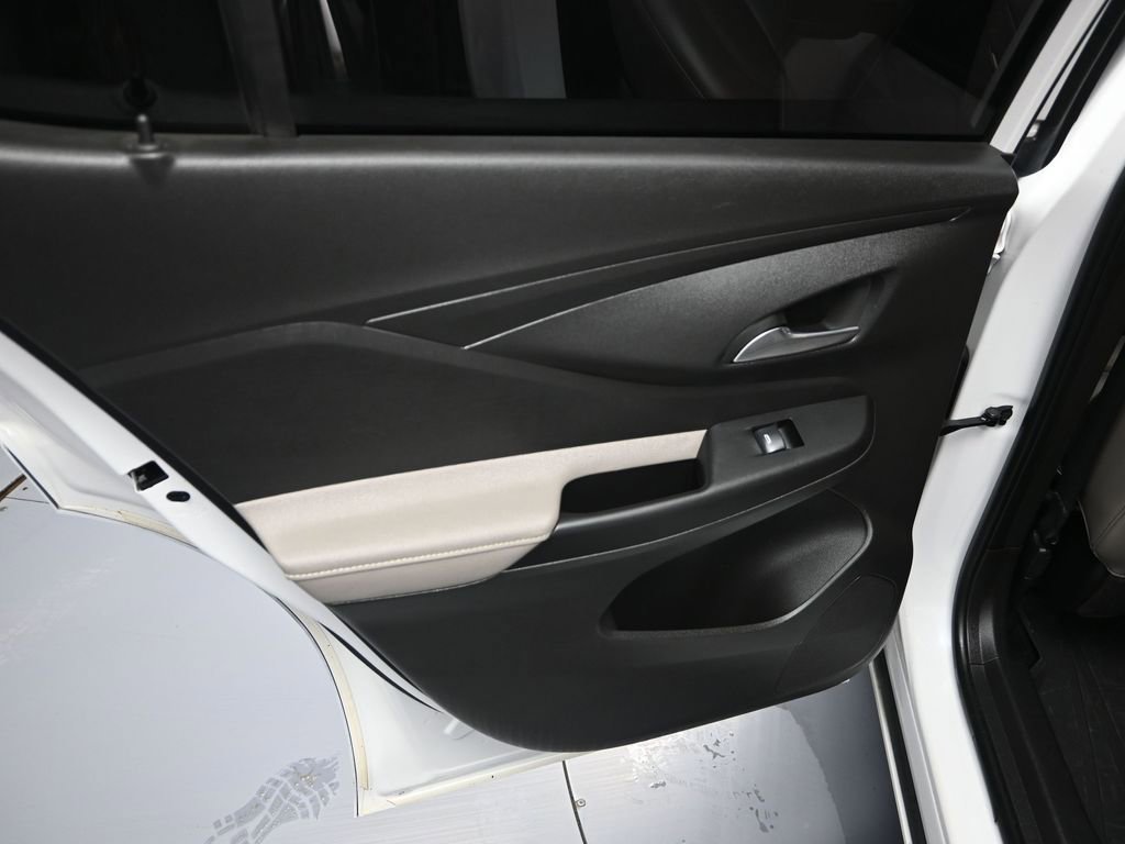 Used 2024 Buick Envista Avenir image 28