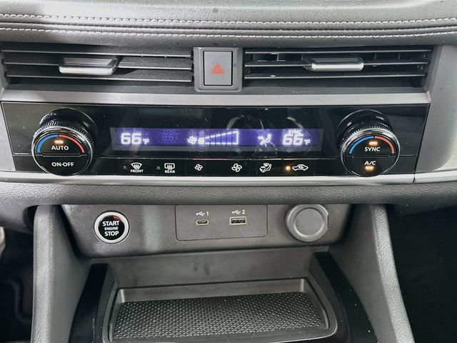 Used 2023 Nissan Rogue SV AWD/4WD image 12