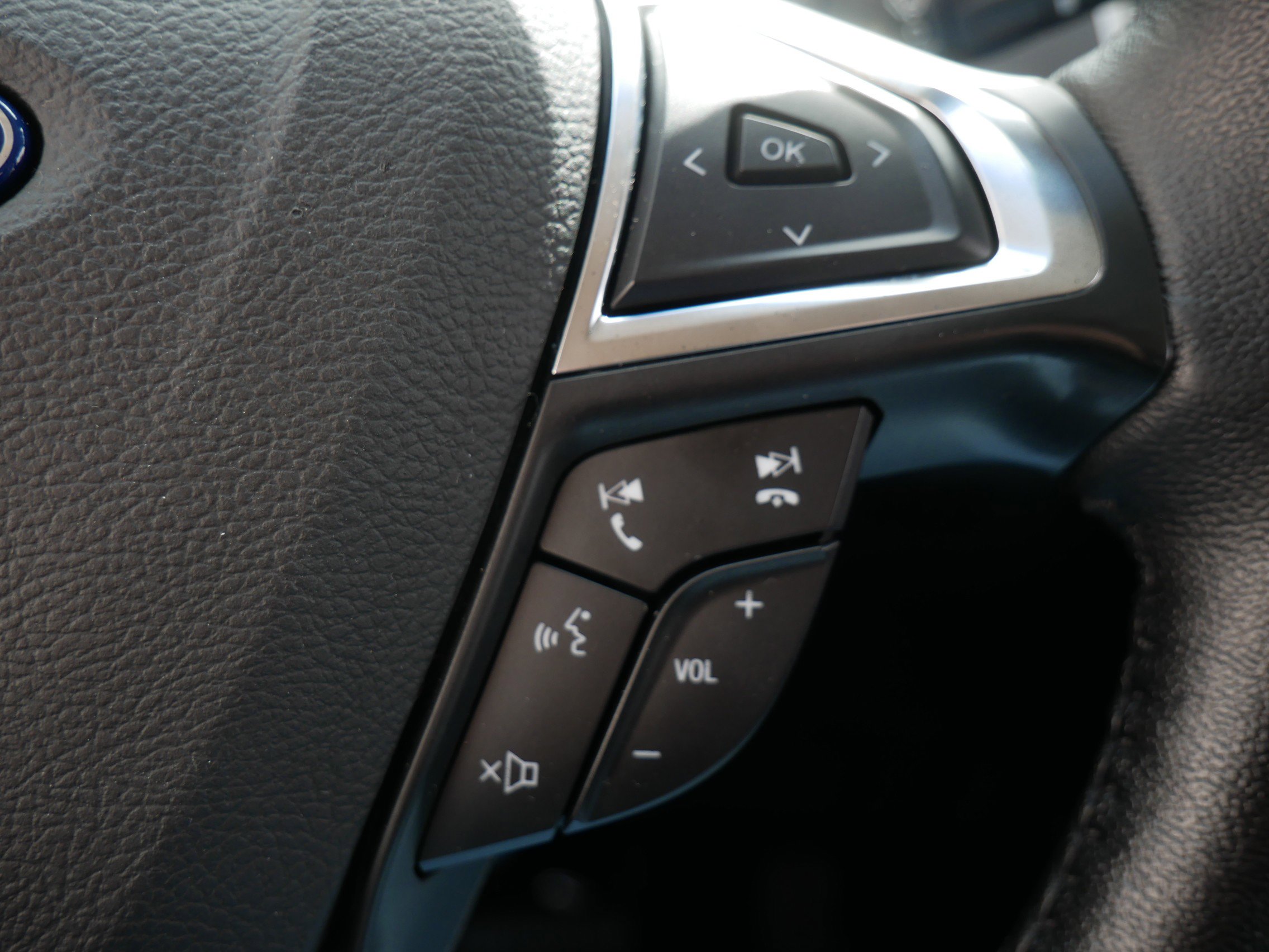 Certified 2019 Ford Edge SEL w/ Equipment Group 201A FWD image 18