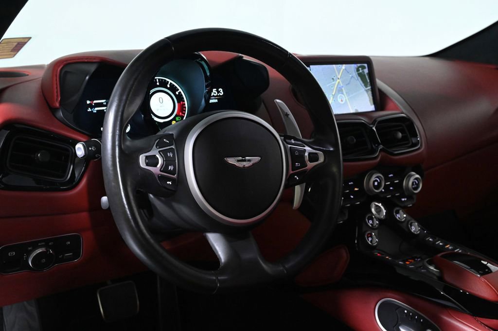Used 2020 Aston Martin V8 Vantage Coupe image 10