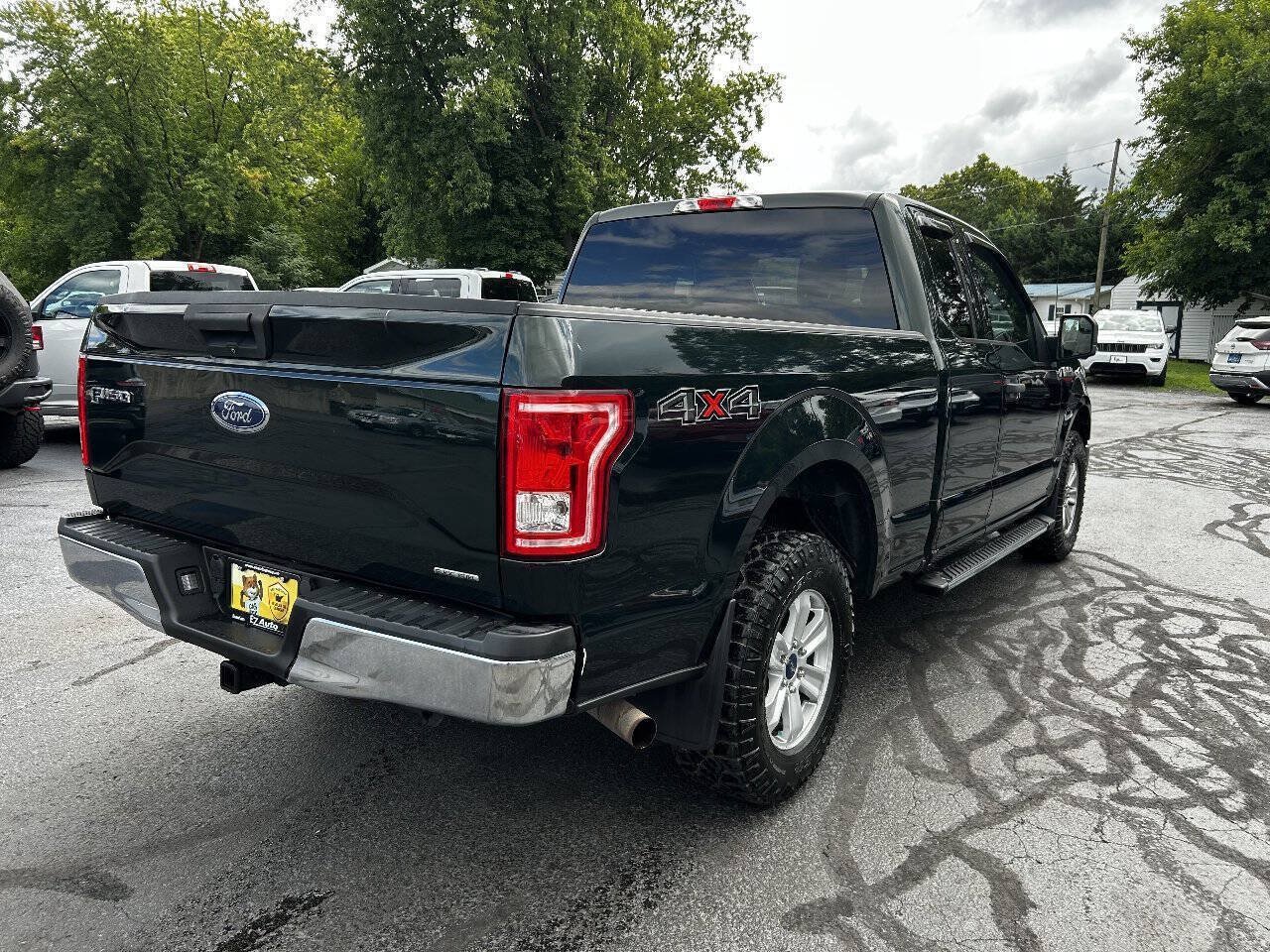 Used 2015 Ford F150 XLT w/ Equipment Group 301A Mid AWD/4WD image 9