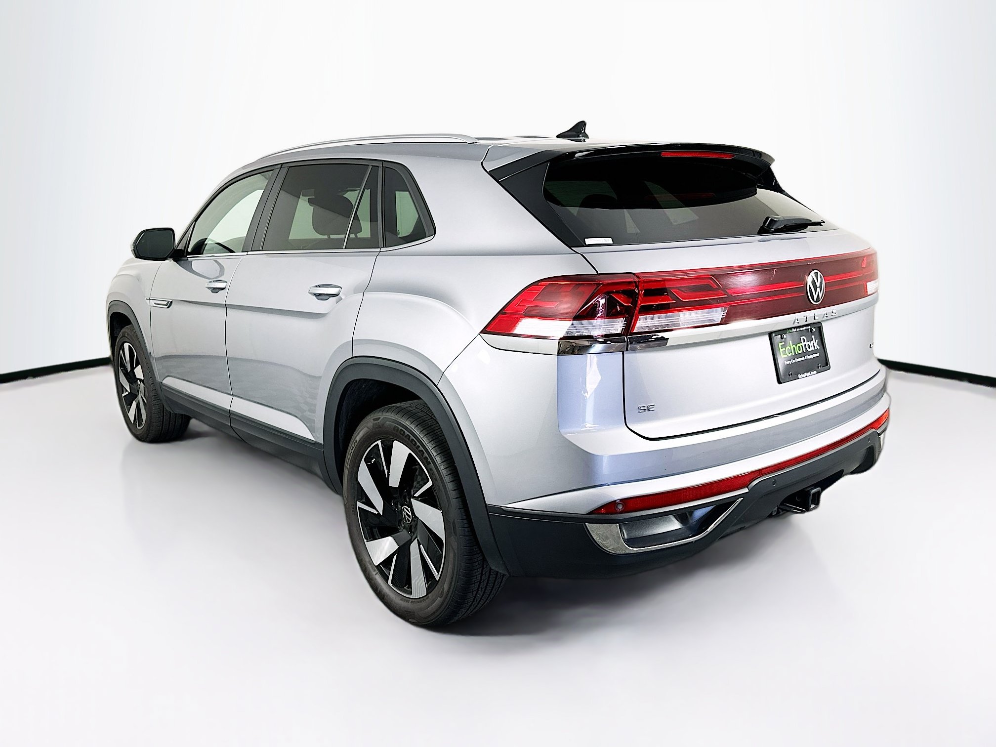 Used 2024 Volkswagen Atlas Cross Sport SE AWD/4WD image 5