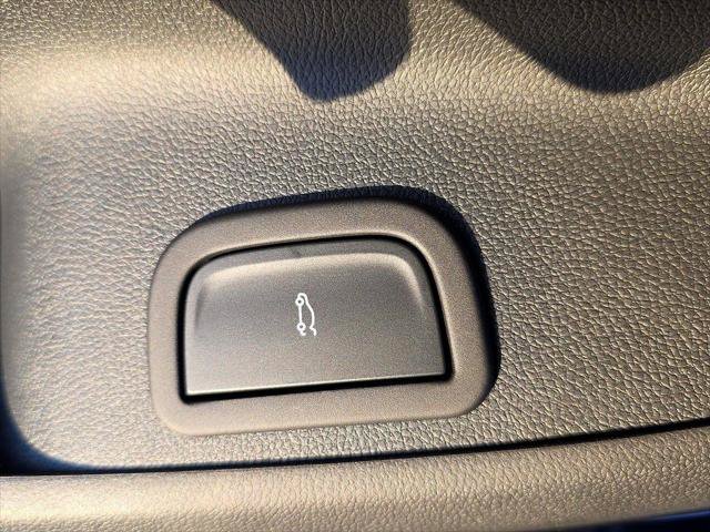 New 2026 GMC Acadia AT4 w/ Super Cruise Package AWD/4WD image 21