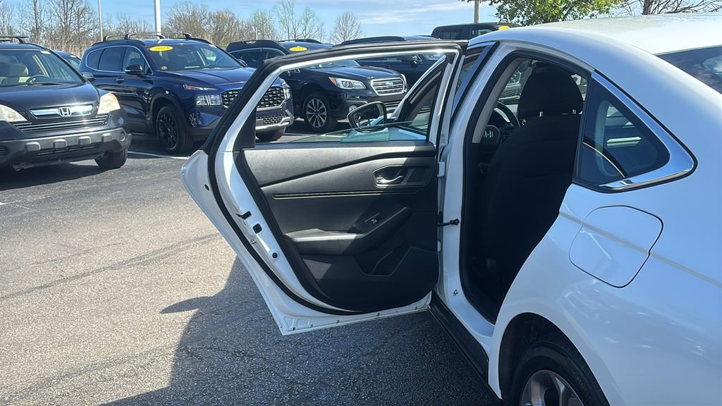 Certified 2024 Honda Accord EX image 28