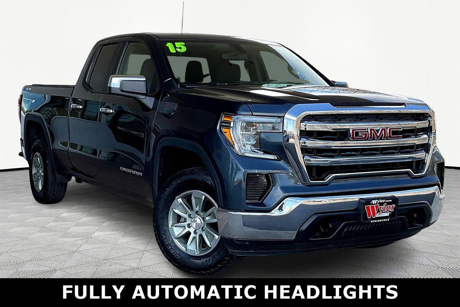 Used 2019 GMC Sierra 1500 Base w/ Convenience Package image 3