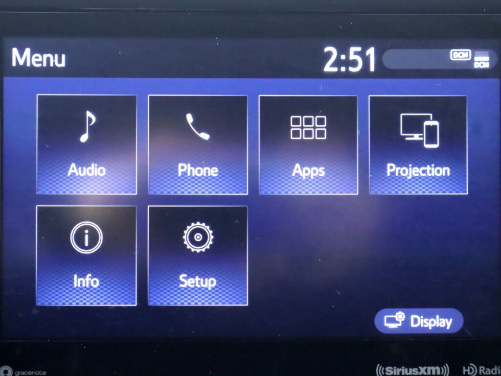 Used 2021 Toyota Highlander LE image 19