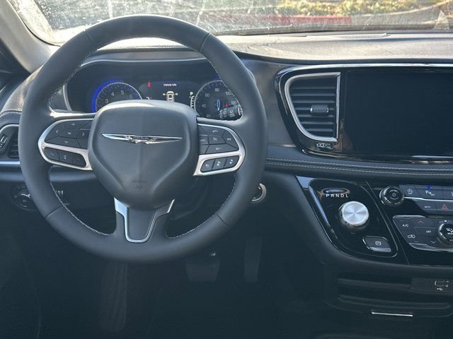 New 2026 Chrysler Pacifica Select image 20