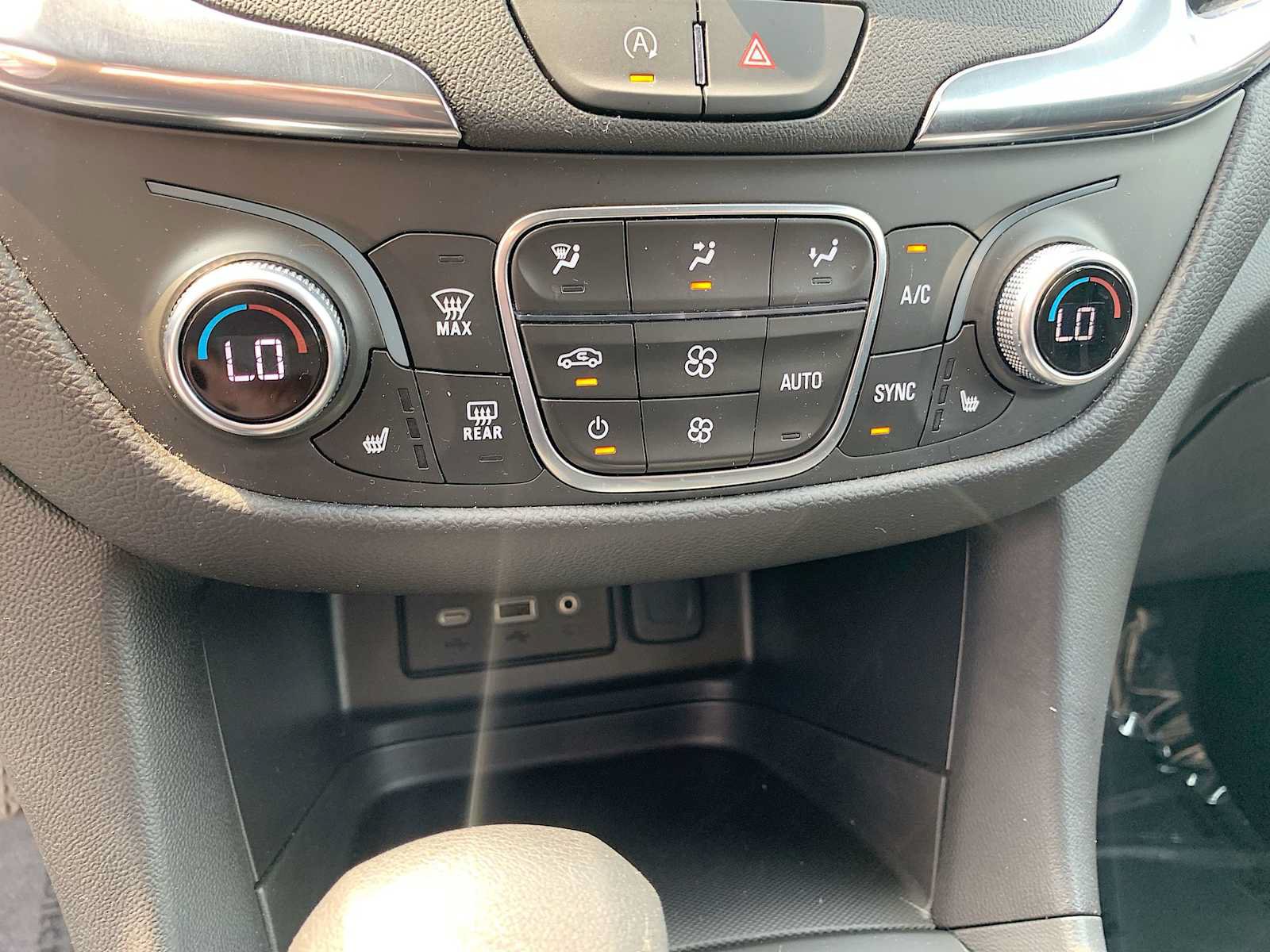 Certified 2023 Chevrolet Equinox LT AWD/4WD image 17