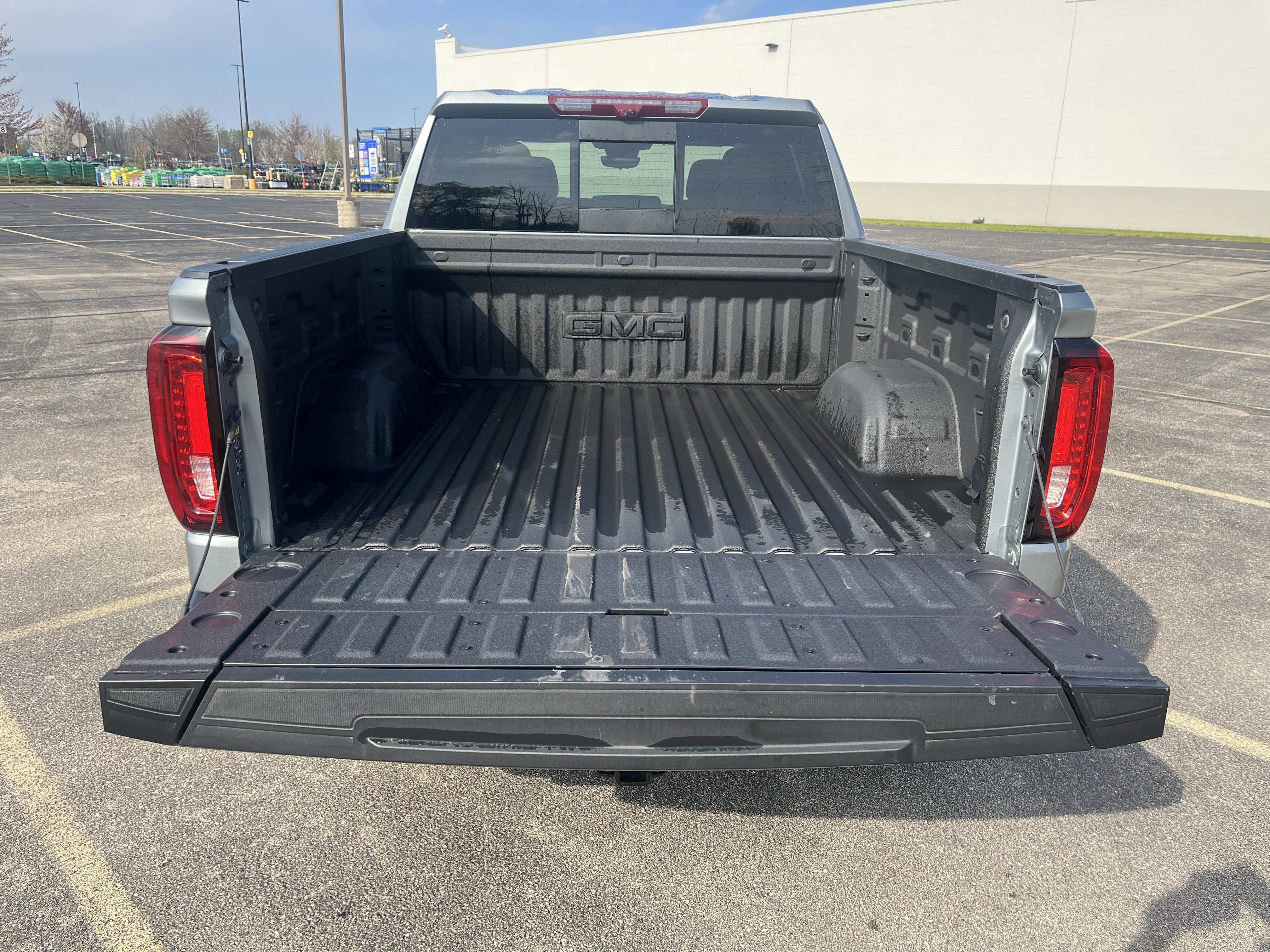 Used 2026 GMC Sierra 1500 AT4 w/ AT4 Premium Package AWD/4WD image 9
