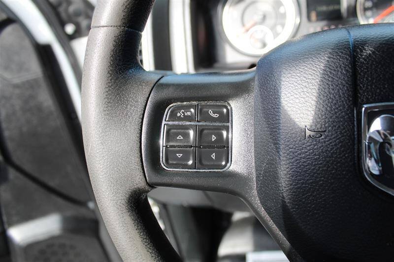 Used 2018 RAM 5500 4x4 Regular Cab image 15