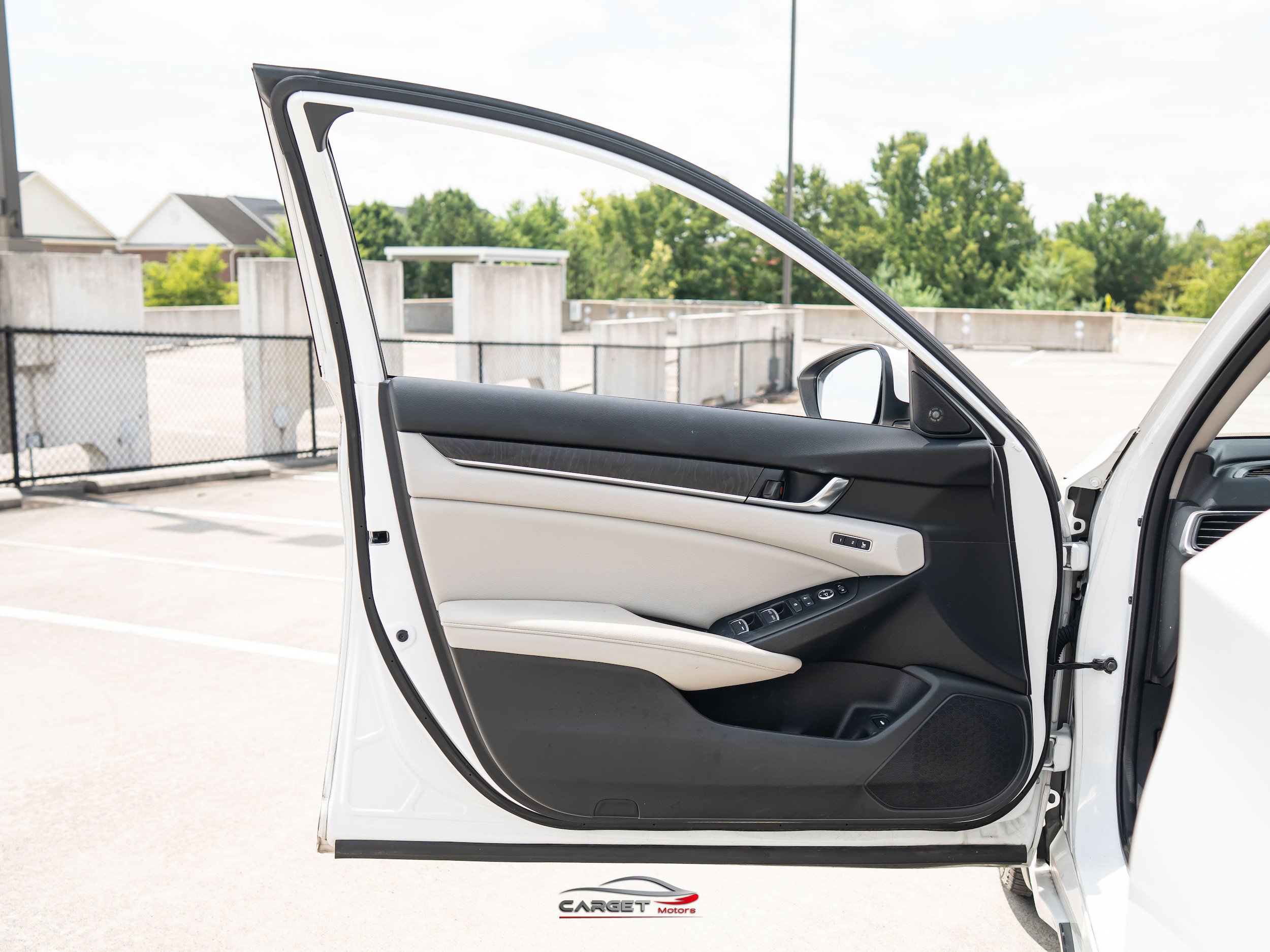 Used 2020 Honda Accord EX-L image 37