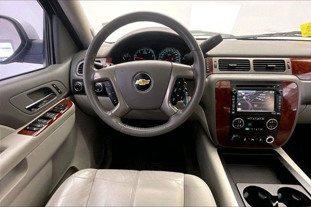 Used 2013 Chevrolet Avalanche LT AWD/4WD image 4