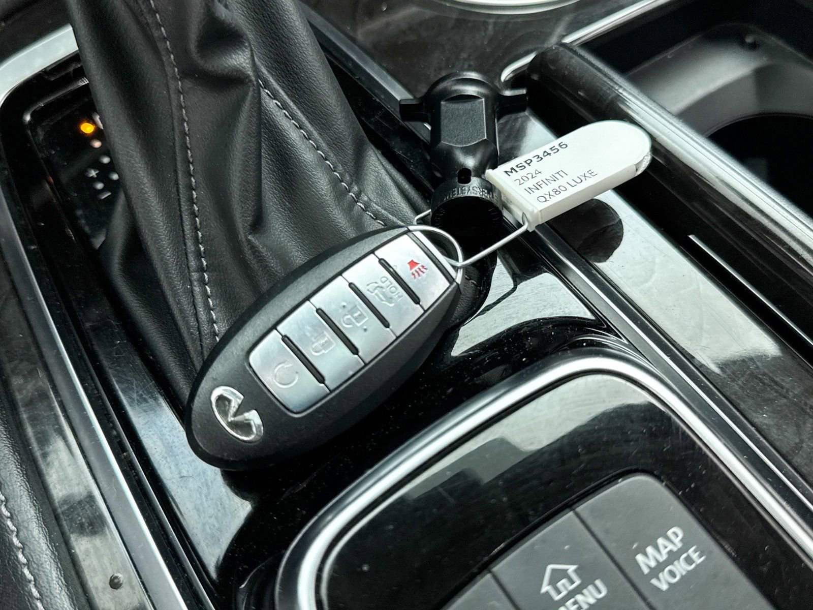 Used 2024 INFINITI QX80 Luxe image 34