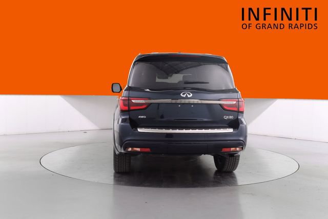 Used 2024 INFINITI QX80 Sensory AWD/4WD image 6