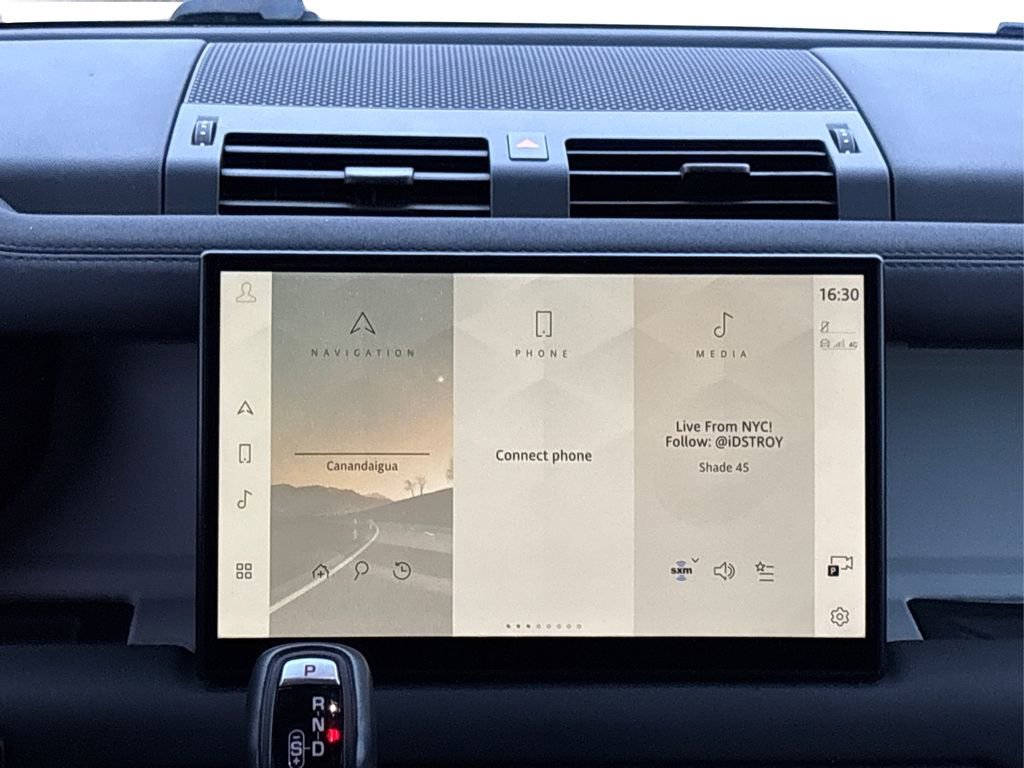 Used 2023 Land Rover Defender 90 S image 15