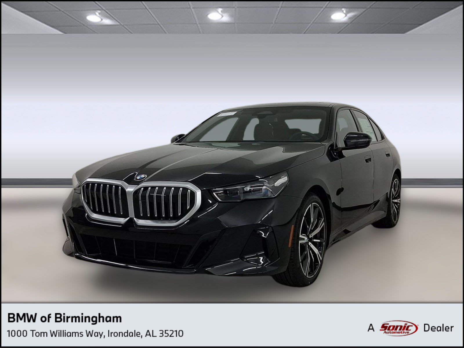 New 2026 BMW 530i w/ M Sport Package RWD image 1