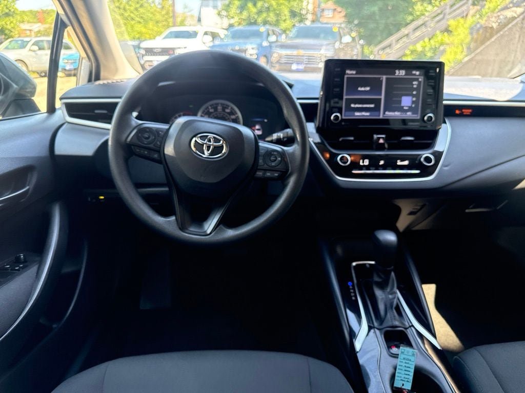 Used 2022 Toyota Corolla LE w/ LE Convenience Package FWD image 23