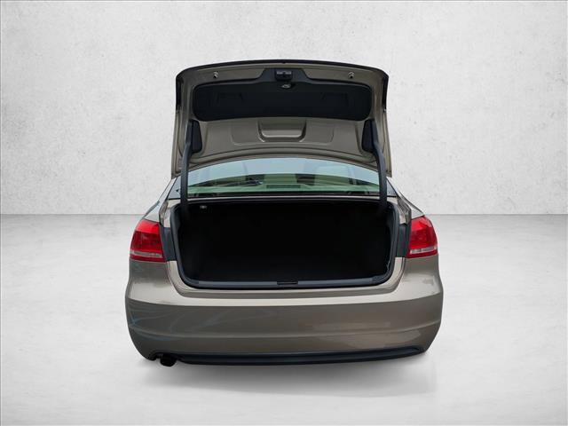 Used 2015 Volkswagen Passat 1.8T Wolfsburg Edition image 7