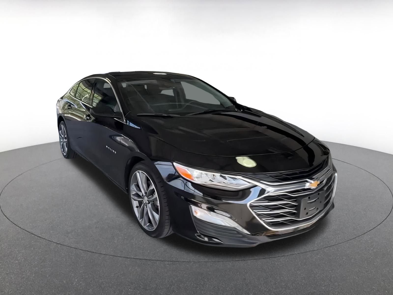 Used 2024 Chevrolet Malibu LT image 3