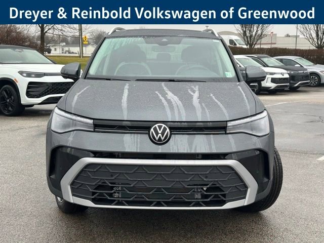 New 2026 Volkswagen Taos SE image 2