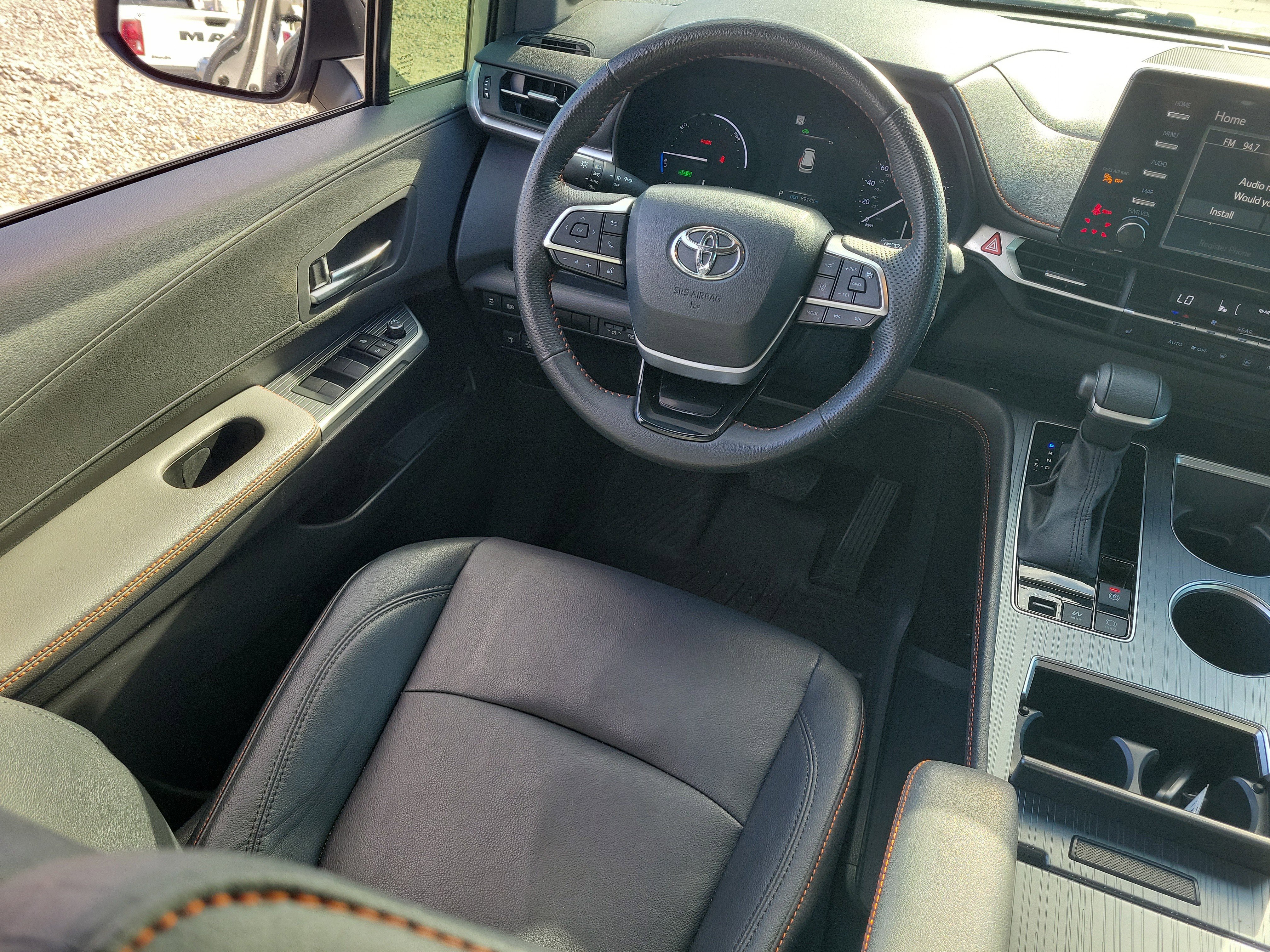 Used 2023 Toyota Sienna XSE w/ XSE Plus Package image 20