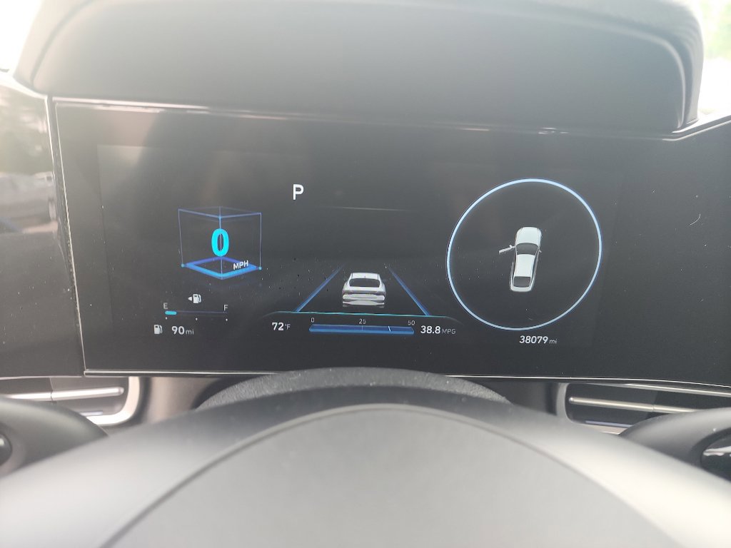 Used 2022 Hyundai Elantra Limited image 18