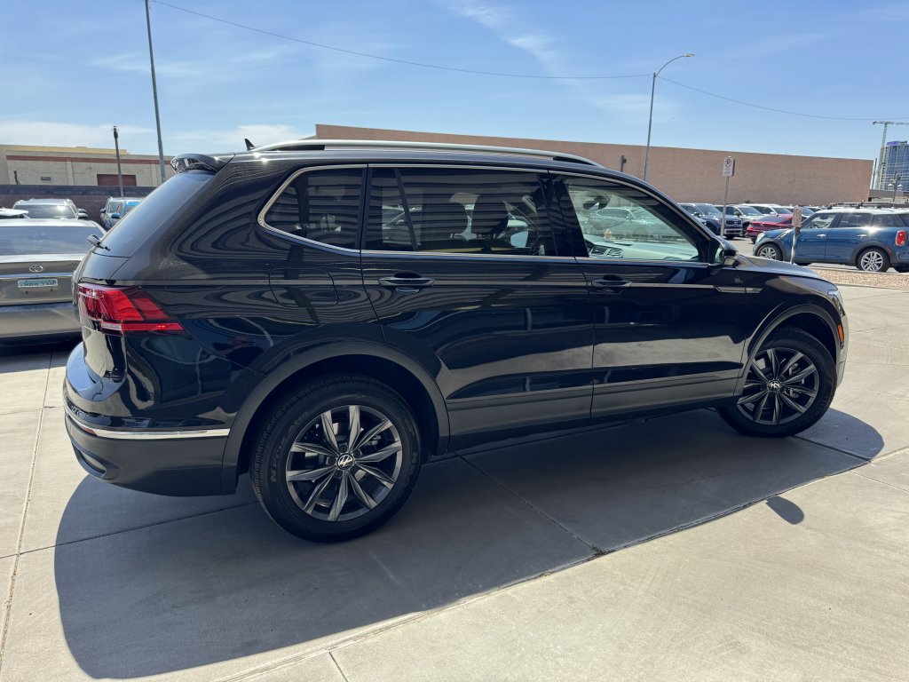 Used 2023 Volkswagen Tiguan SE image 4
