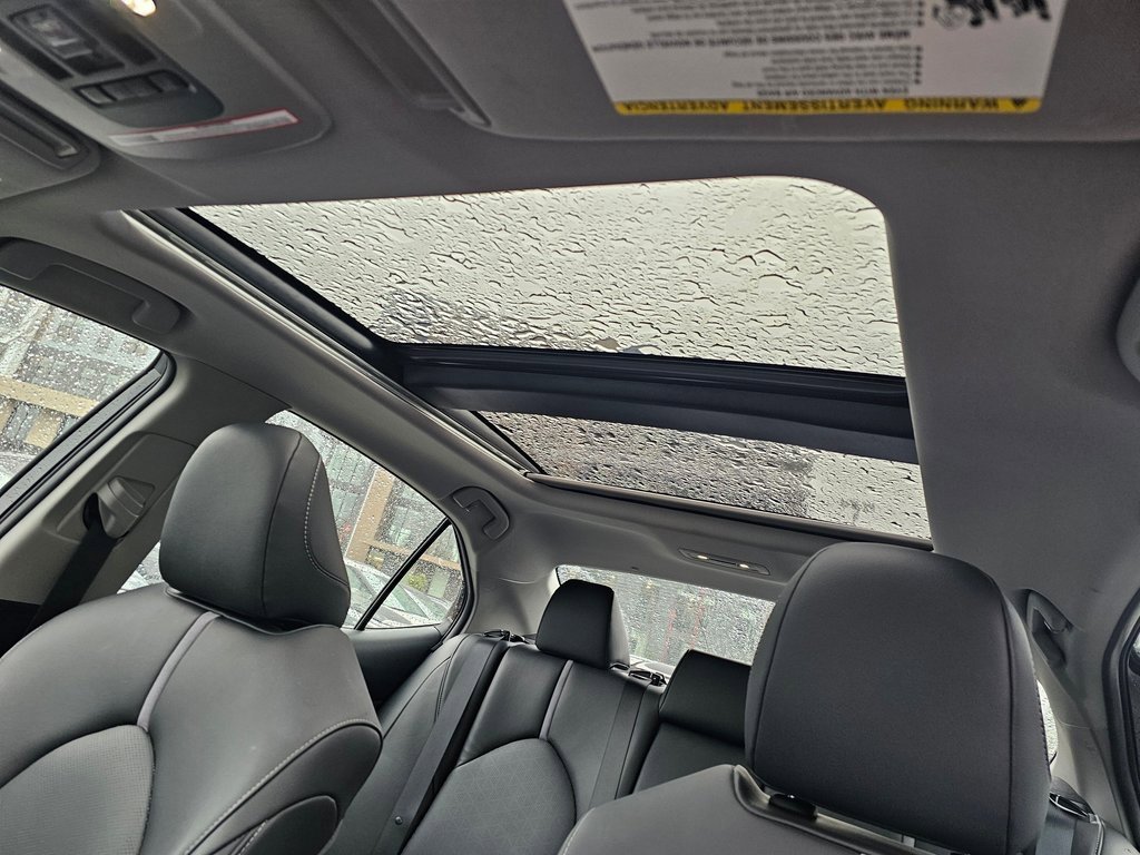 Used 2019 Toyota Camry XSE image 10