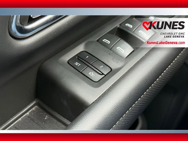 Used 2022 GMC Yukon SLT AWD/4WD image 48
