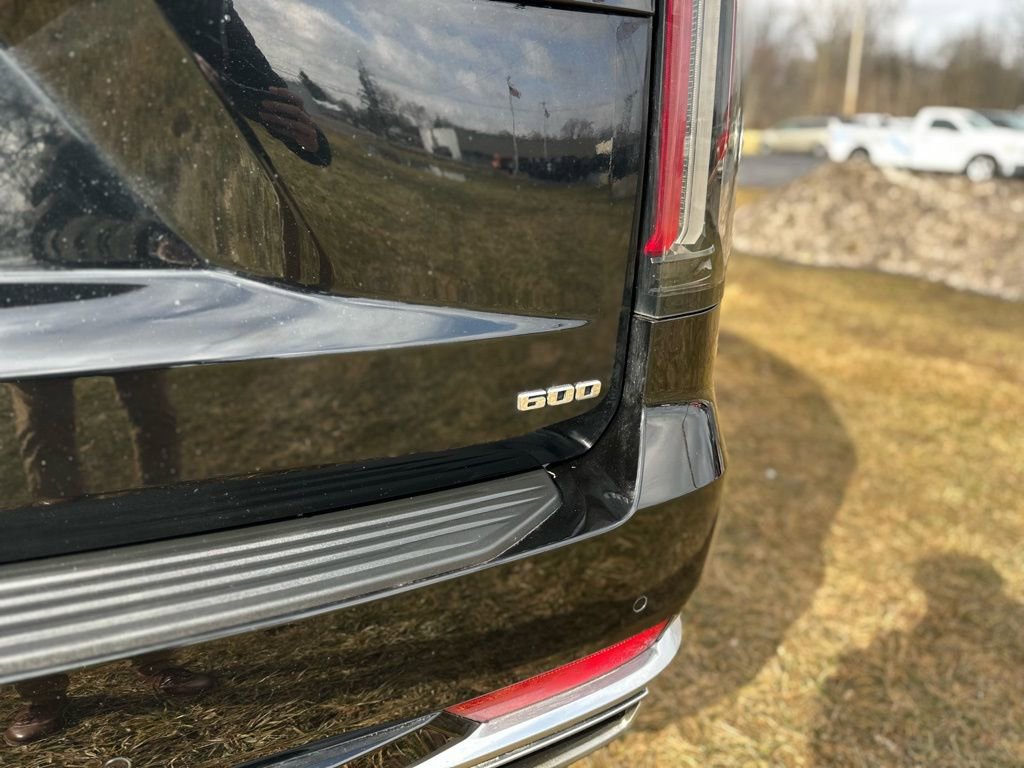 Used 2022 Cadillac Escalade Premium Luxury image 5