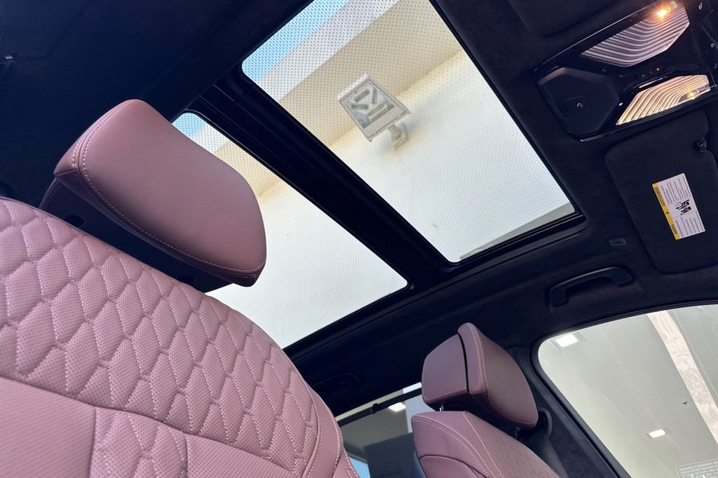 New 2026 BMW X5 M60i w/ Executive Package image 18