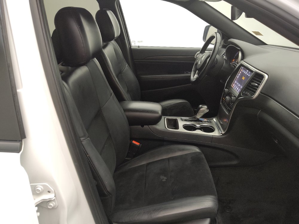 Used 2018 Jeep Grand Cherokee Altitude AWD/4WD image 21