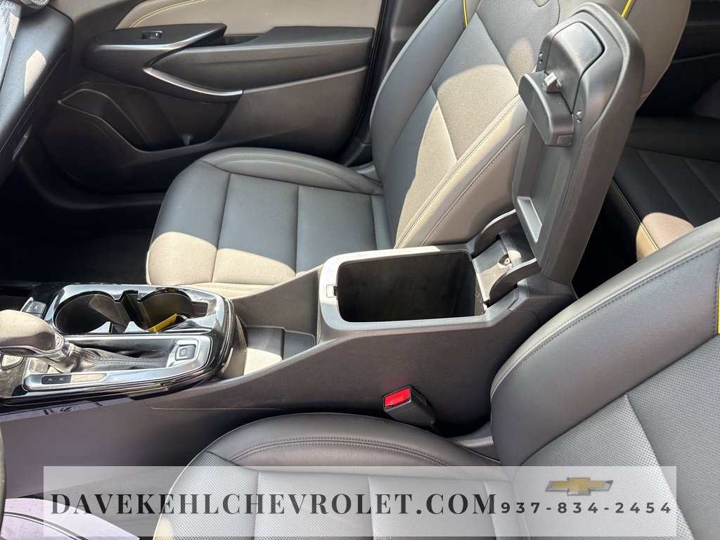 Used 2025 Chevrolet Trax ACTIV w/ Sunroof Package image 17