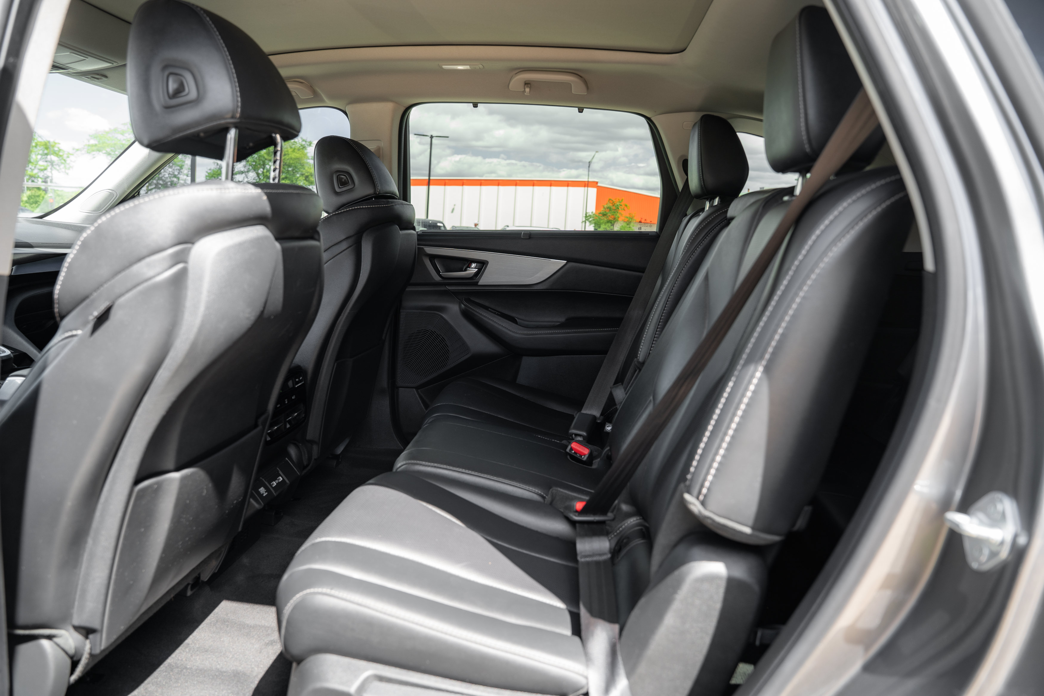 Used 2024 Acura MDX SH-AWD w/ Technology Package image 24