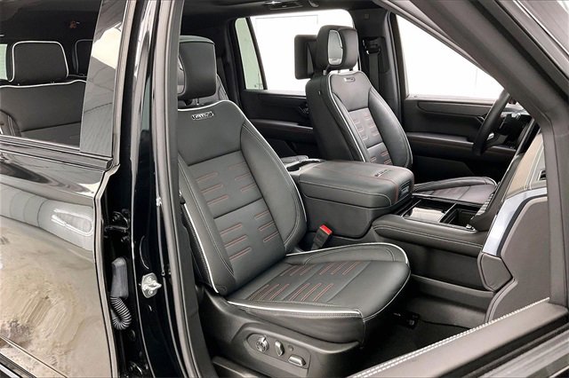 Certified 2025 GMC Yukon XL AT4 Ultimate image 7