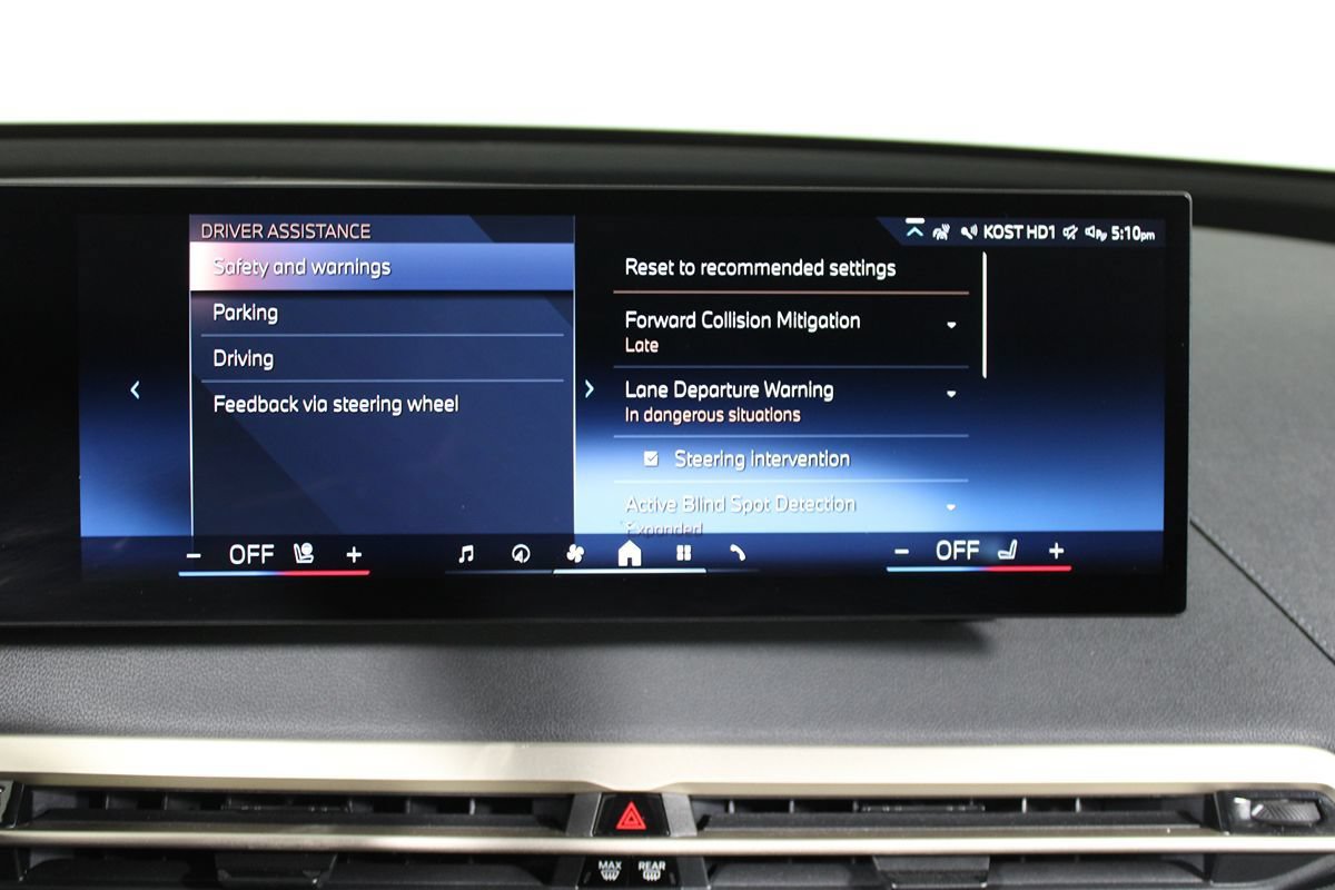 Used 2024 BMW iX xDrive50 w/ Convenience Package AWD/4WD image 20