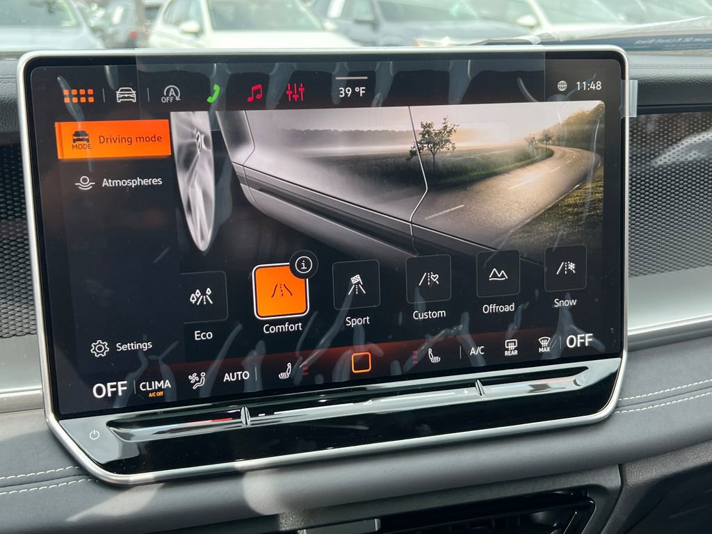 New 2026 Volkswagen Tiguan SE R-Line AWD/4WD image 23