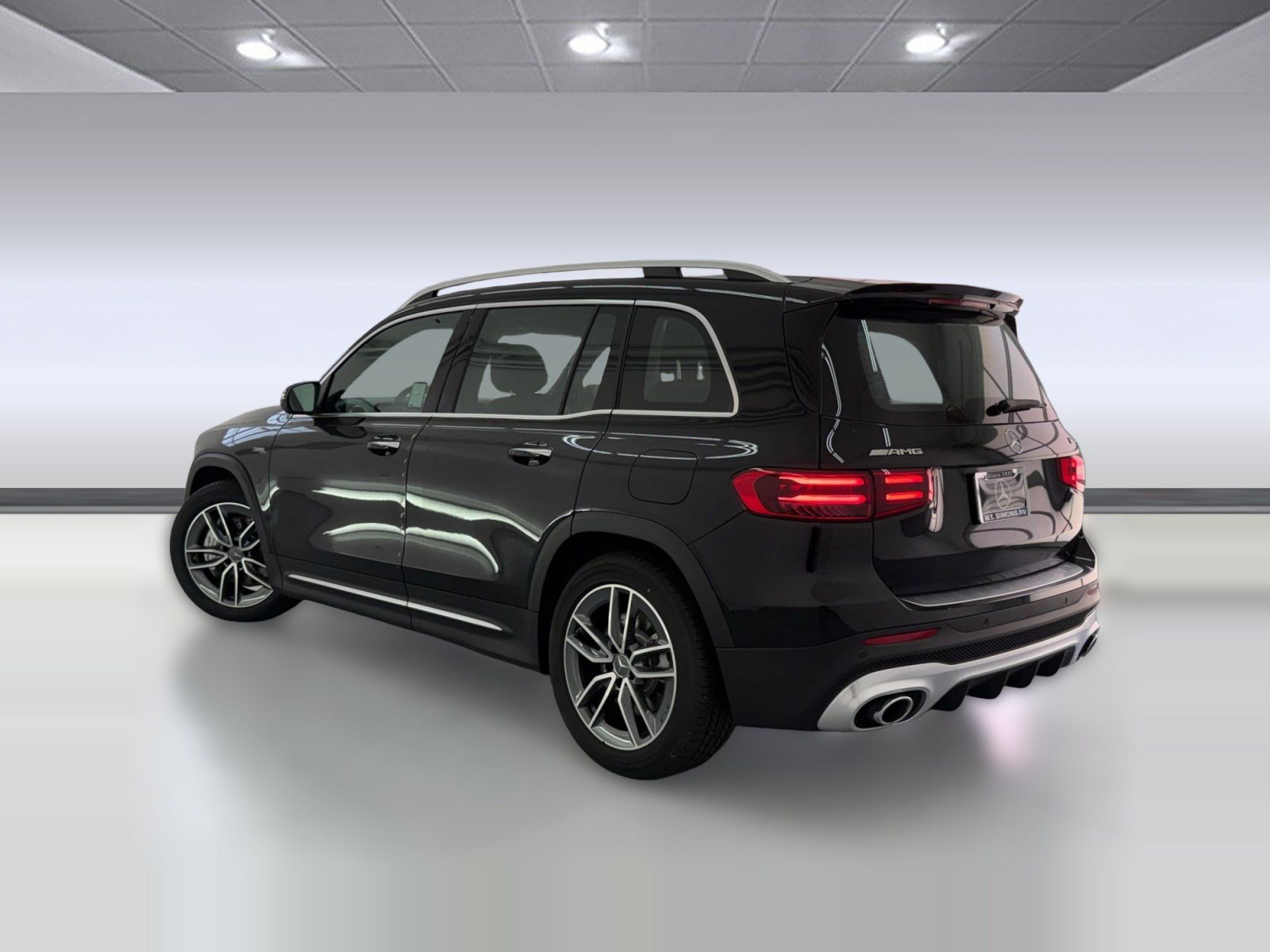 New 2026 Mercedes-Benz GLB 35 AMG 4MATIC image 3
