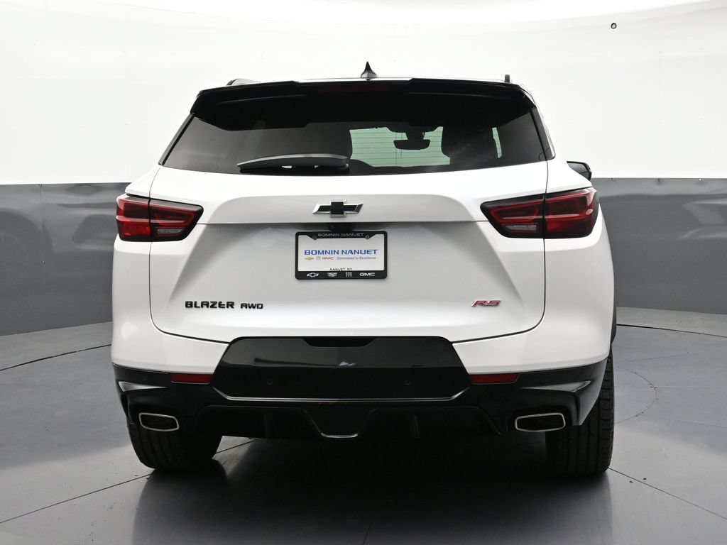 Certified 2023 Chevrolet Blazer RS w/ Driver Confidence II Package AWD/4WD image 4