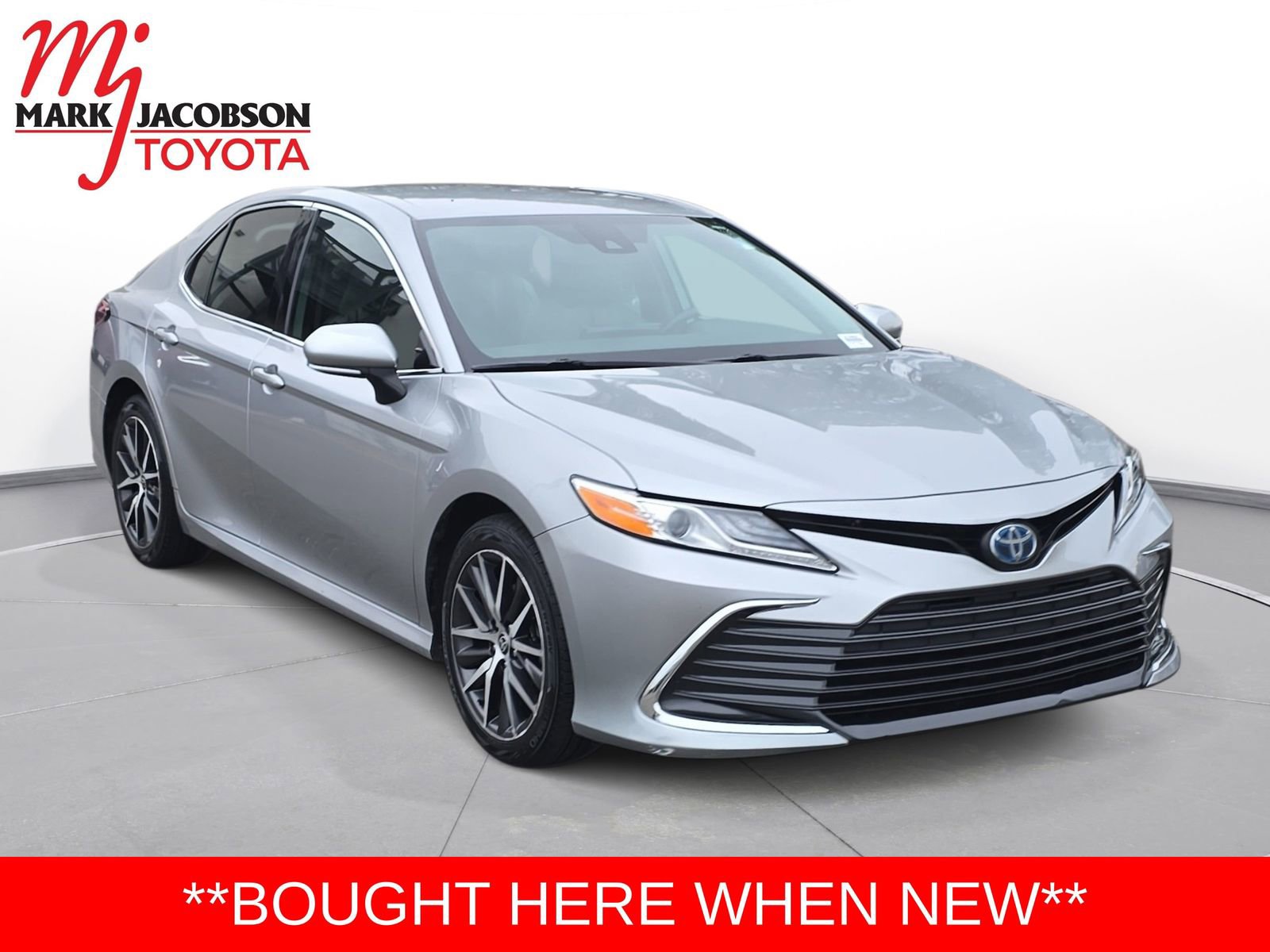 Used 2022 Toyota Camry XLE image 4