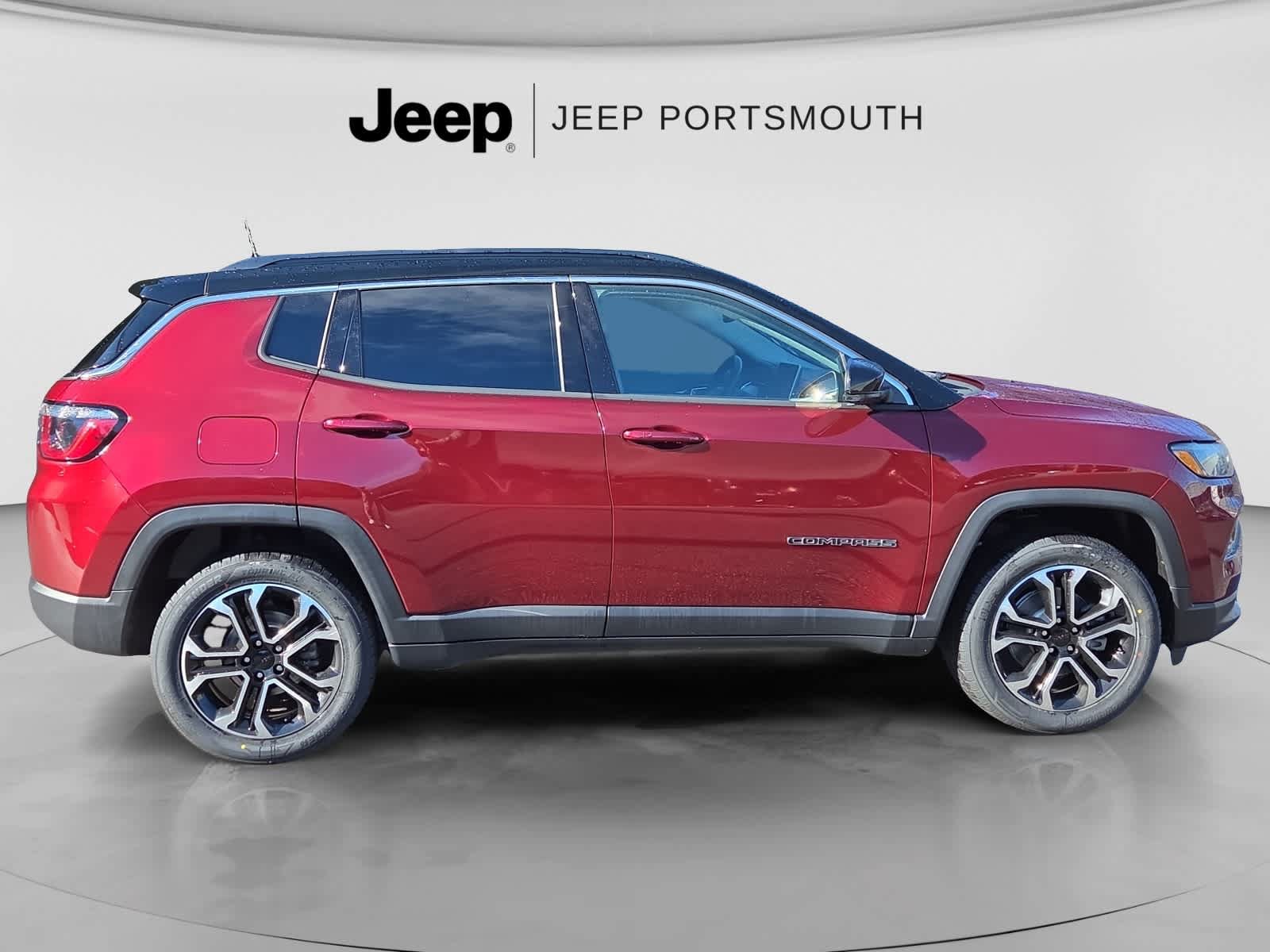 Used 2022 Jeep Compass Limited w/ Sun and Sound Group AWD/4WD image 8
