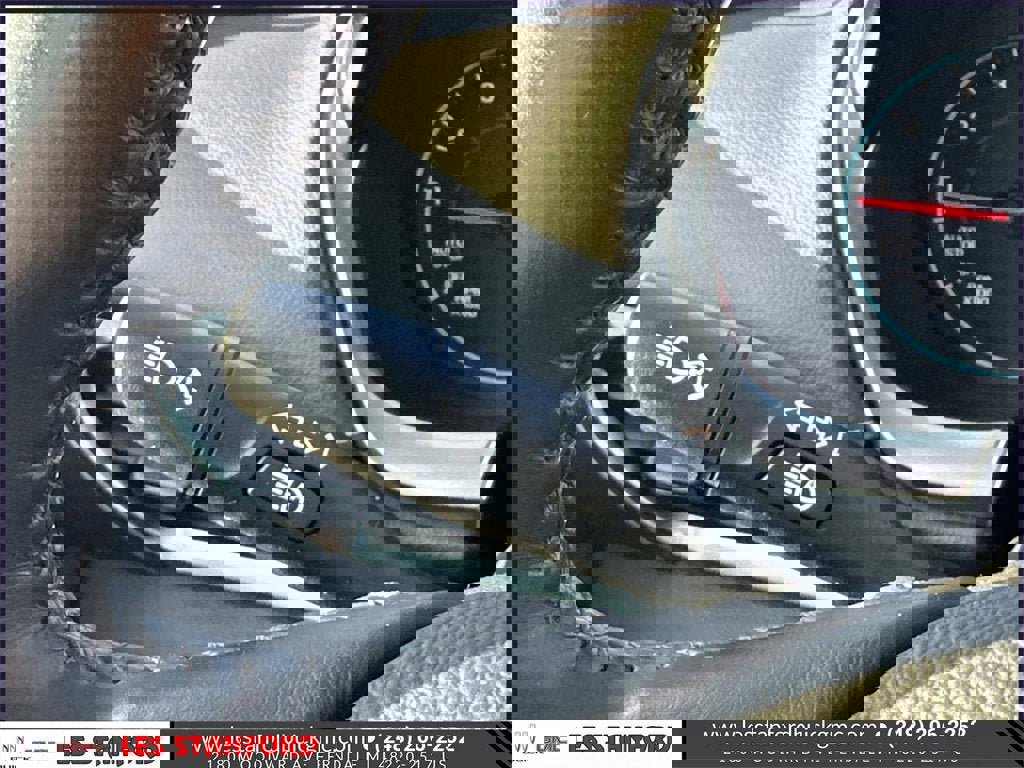 Used 2020 Chevrolet Traverse RS w/ LPO, Floor Liner Package image 28