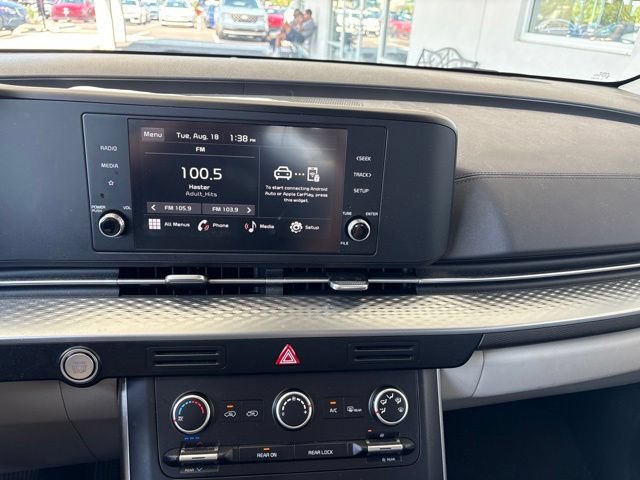 Certified 2024 Kia Carnival LX FWD image 13