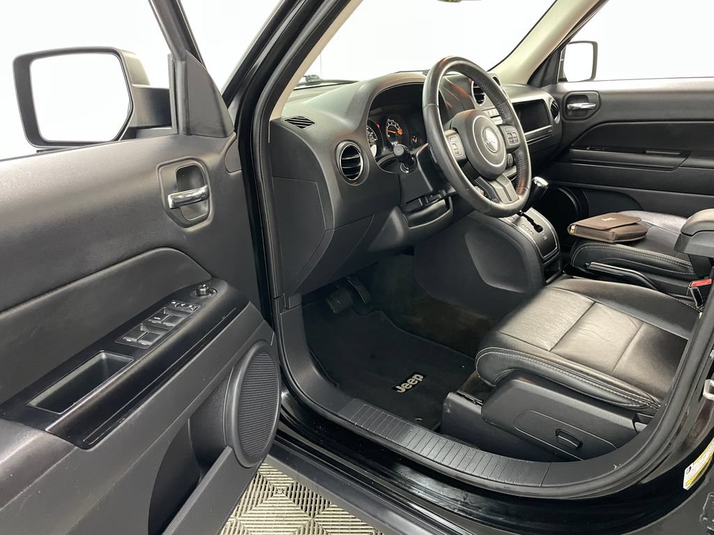 Used 2017 Jeep Patriot High Altitude AWD/4WD image 15