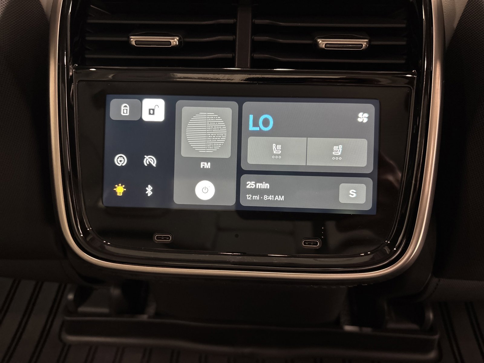 Used 2024 Rivian R1T Adventure image 28