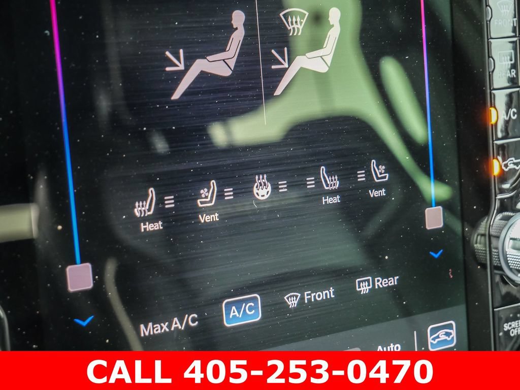 Used 2025 RAM 3500 Laramie AWD/4WD image 38